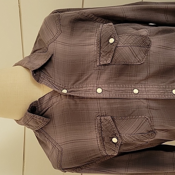 American Eagle Outfitters xs grey plaid pearl snap button down shirt - Picture 2 of 8
